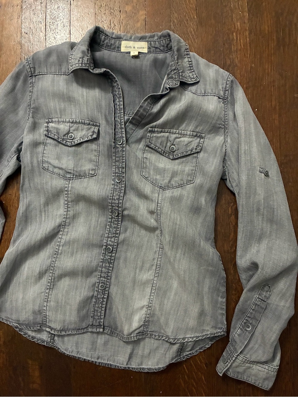 Anthropologie Cloth & Stone Washed Gray Chambray Button-Front Shirt